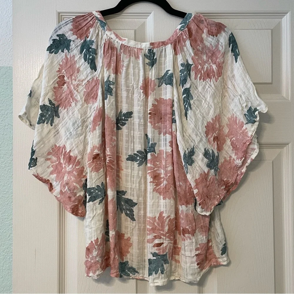 Lovestitch Short Sleeve Top - Picture 3 of 4
